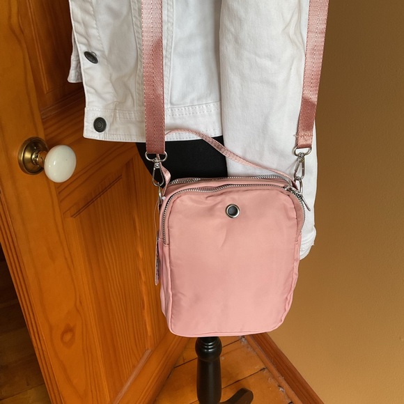 NICCI Pink Quilted Crossbody Bag NWT - Picture 3 of 6